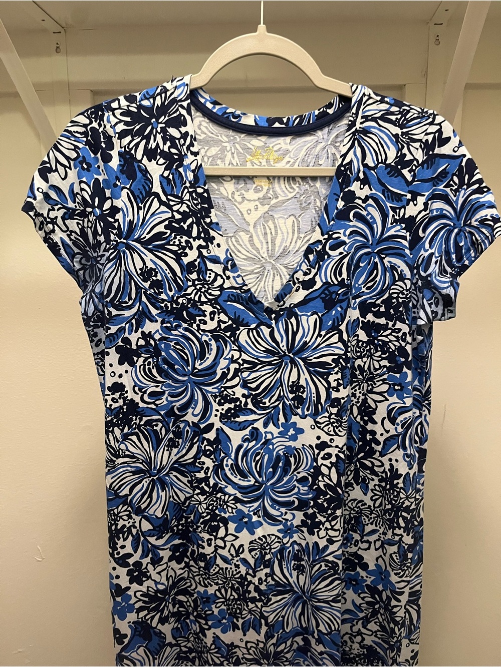 Lilly Pulitzer Navy, Blue & White Floral V-Neck Short Sleeve Dress